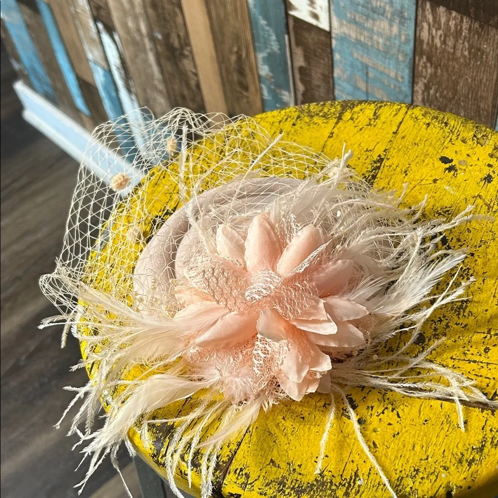 Chic Blush Feather Fascinator Headband - Picture 4 of 13